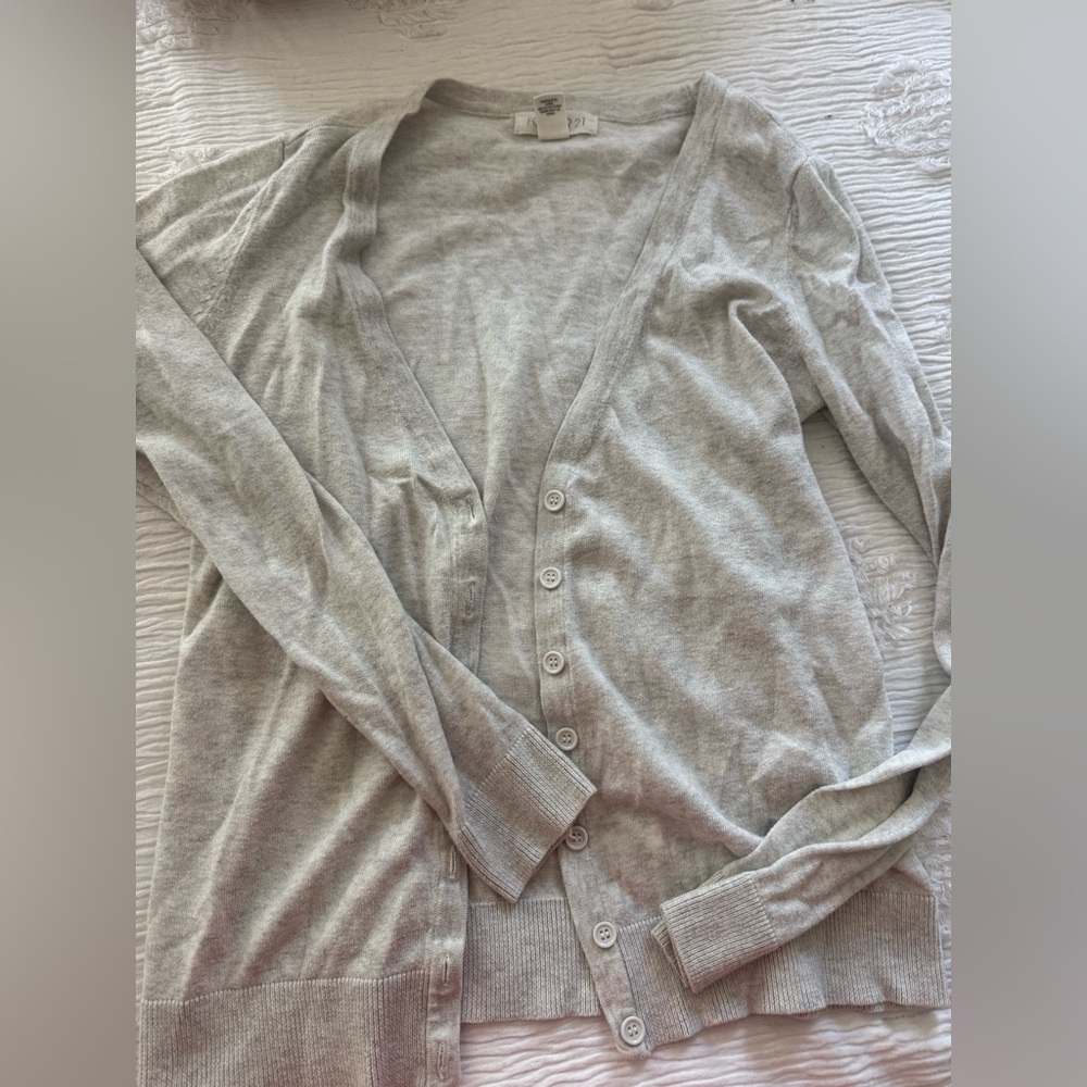 Forever 21 Gray Knit Top cardigan sweater small